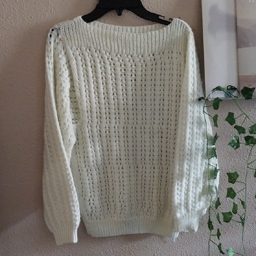 Women's Vintage Cream Cable Knit Crew Neck Sweater - Medium